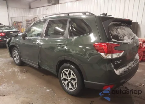 2024 Subaru Forester Premium z USA, uszkodzony, nr VIN JF2SKADC4RH503589